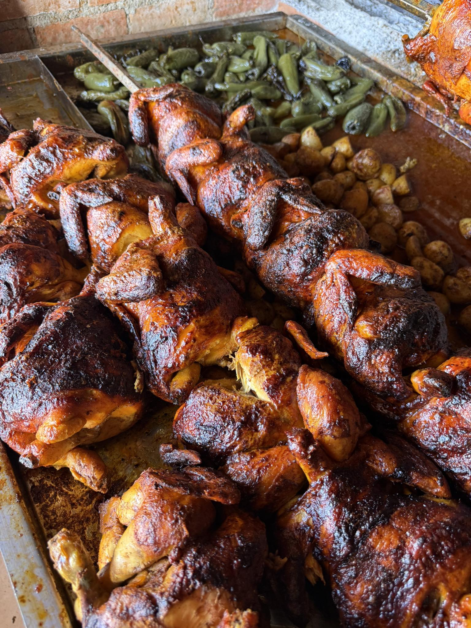 Chiquipollos Rosticeria - Foto 1